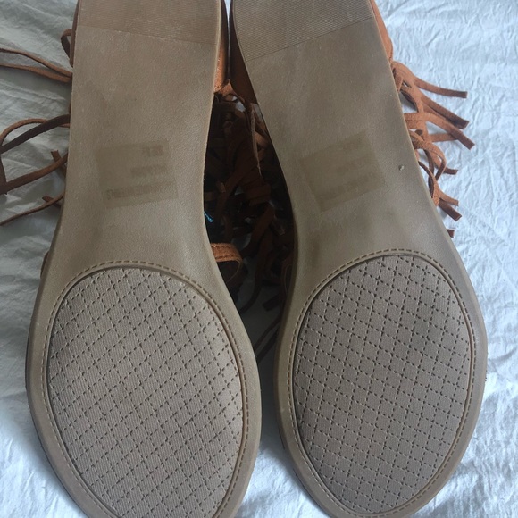 Sandals - Picture 3 of 3